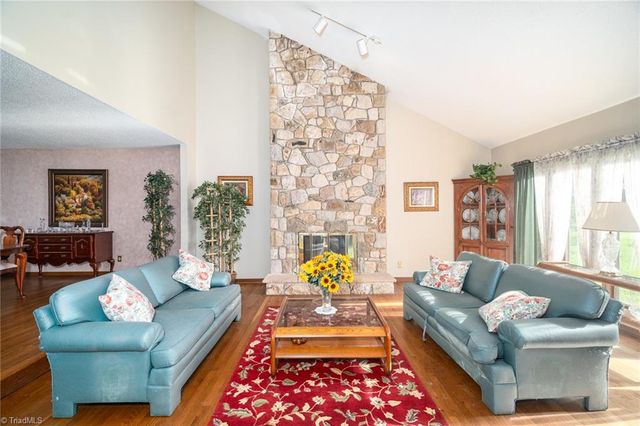 8204 Willow Glen Trail, Greensboro, NC 27455