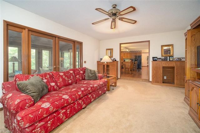 8204 Willow Glen Trail, Greensboro, NC 27455