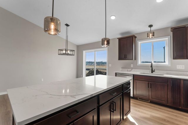 581 Sienna Drive, Watertown, MN 55388