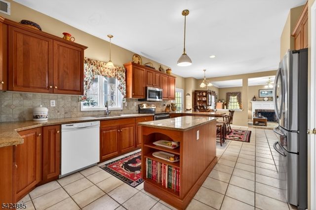 3 Indian Creek Rd, Alexandria Twp., NJ 08867
