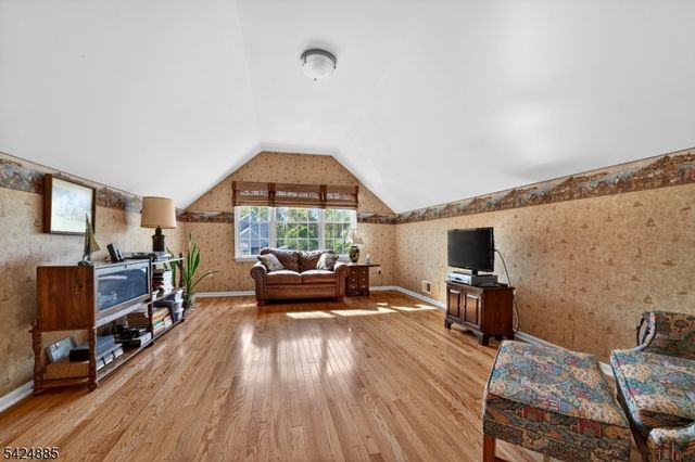 3 Indian Creek Rd, Alexandria Twp., NJ 08867
