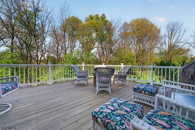 3 Indian Creek Rd, Alexandria Twp., NJ 08867