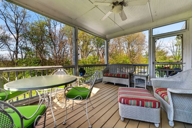 3 Indian Creek Rd, Alexandria Twp., NJ 08867