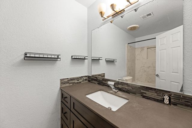 3909 Sandpiper Ct, Modesto, CA 95356