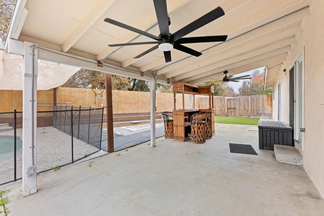 3909 Sandpiper Ct, Modesto, CA 95356