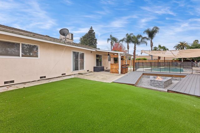 3909 Sandpiper Ct, Modesto, CA 95356