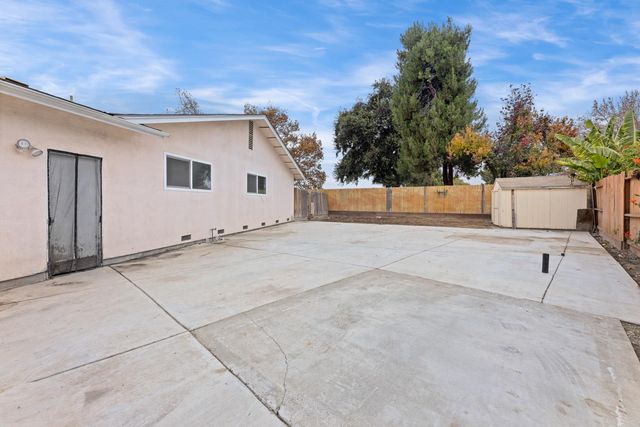 3909 Sandpiper Ct, Modesto, CA 95356