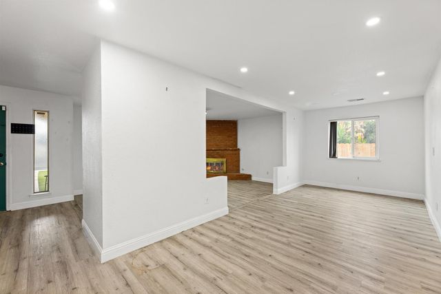 3909 Sandpiper Ct, Modesto, CA 95356