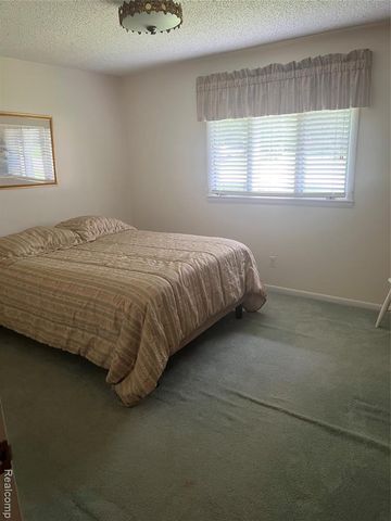 1361 Dyemeadow Lane, Flint, MI 48532