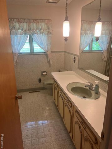 1361 Dyemeadow Lane, Flint, MI 48532