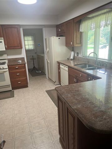 1361 Dyemeadow Lane, Flint, MI 48532