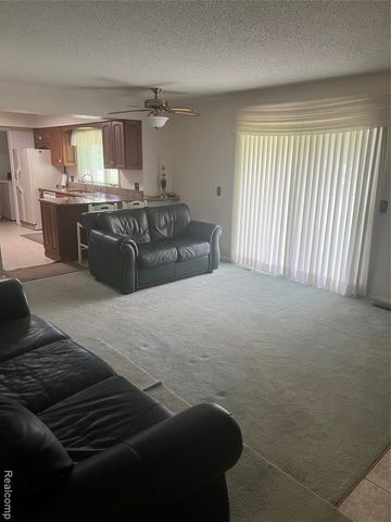 1361 Dyemeadow Lane, Flint, MI 48532