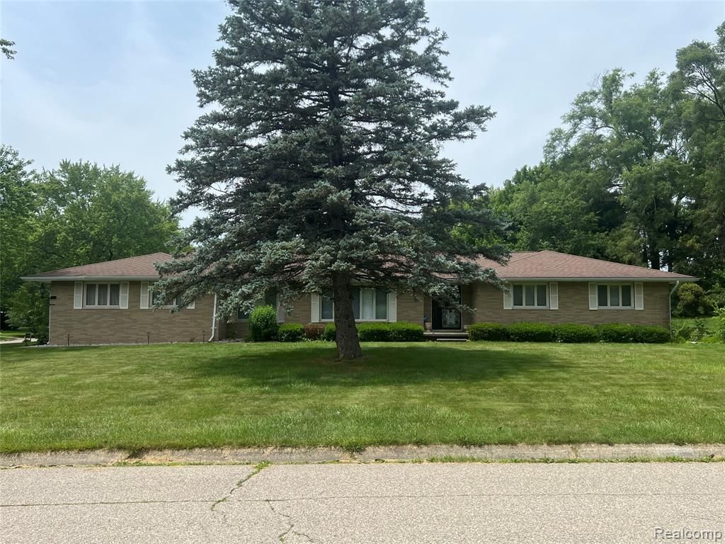 1361 Dyemeadow Lane, Flint, MI 48532