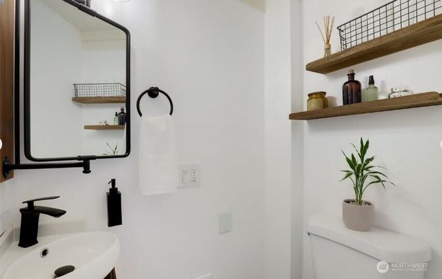 409 S 34th Street, Tacoma, WA 98418