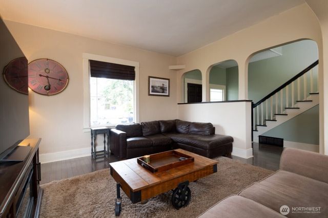 409 S 34th Street, Tacoma, WA 98418