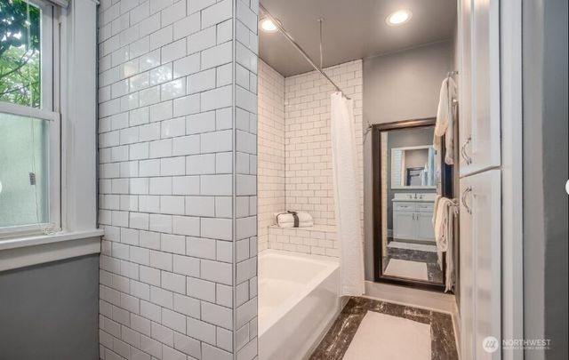 409 S 34th Street, Tacoma, WA 98418