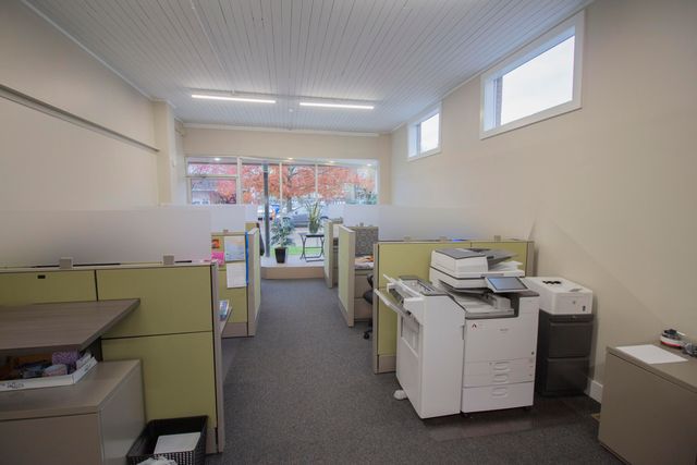 925 S Burdick Street, Kalamazoo, MI 49001
