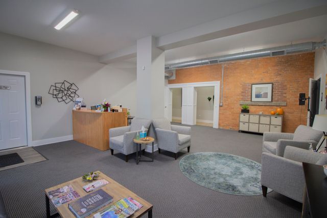 925 S Burdick Street, Kalamazoo, MI 49001