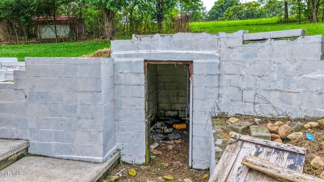 110 Anderson Street, Surgoinsville, TN 37873