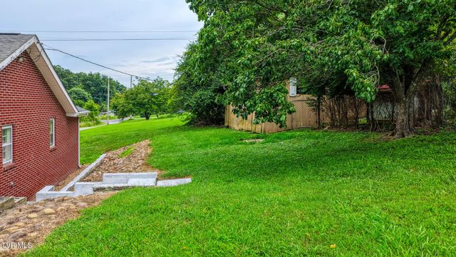 110 Anderson Street, Surgoinsville, TN 37873