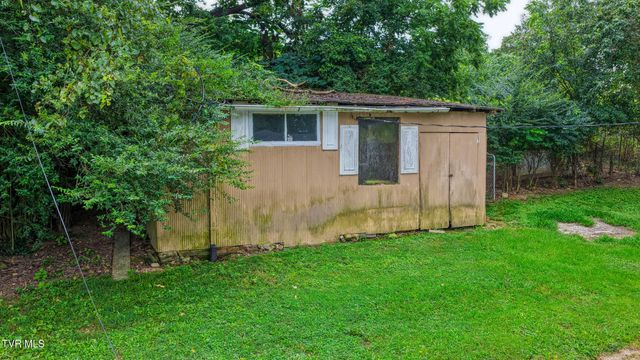 110 Anderson Street, Surgoinsville, TN 37873