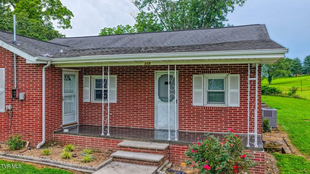 110 Anderson Street, Surgoinsville, TN 37873