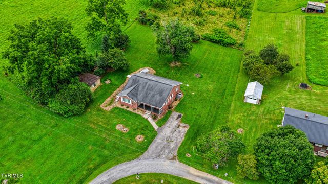 110 Anderson Street, Surgoinsville, TN 37873