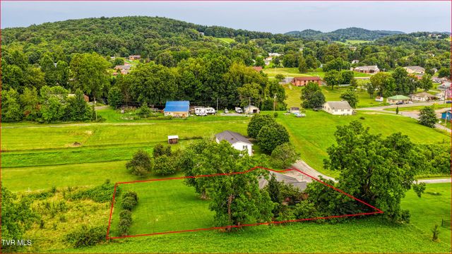 110 Anderson Street, Surgoinsville, TN 37873