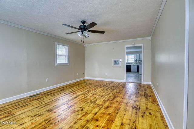 110 Anderson Street, Surgoinsville, TN 37873