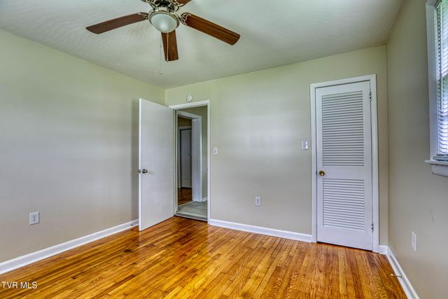 110 Anderson Street, Surgoinsville, TN 37873