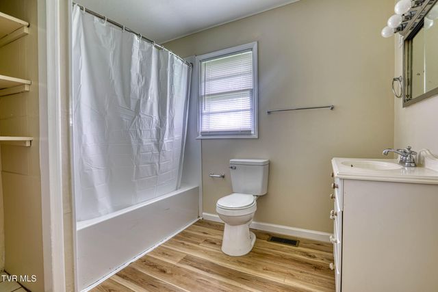 110 Anderson Street, Surgoinsville, TN 37873