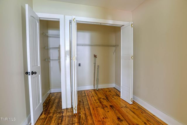 110 Anderson Street, Surgoinsville, TN 37873