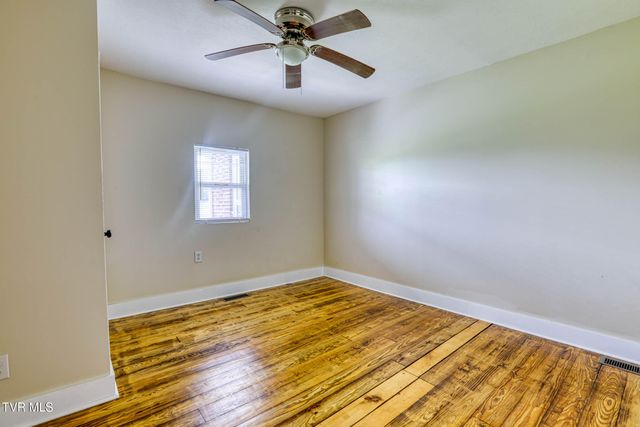 110 Anderson Street, Surgoinsville, TN 37873