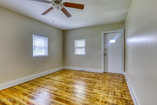 110 Anderson Street, Surgoinsville, TN 37873