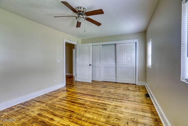 110 Anderson Street, Surgoinsville, TN 37873