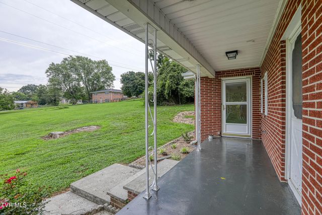 110 Anderson Street, Surgoinsville, TN 37873