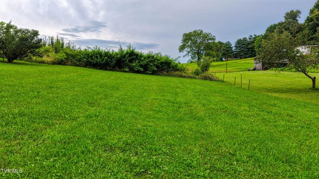 110 Anderson Street, Surgoinsville, TN 37873