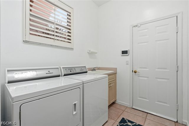 8861 Creek Run DR, Bonita Springs, FL 34135