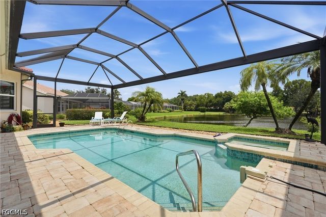 8861 Creek Run DR, Bonita Springs, FL 34135