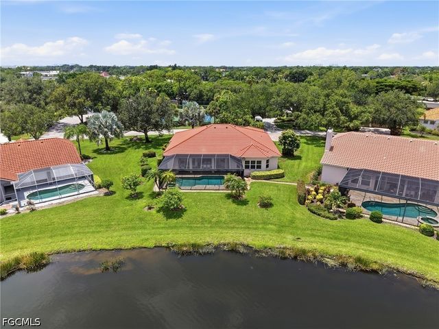 8861 Creek Run DR, Bonita Springs, FL 34135
