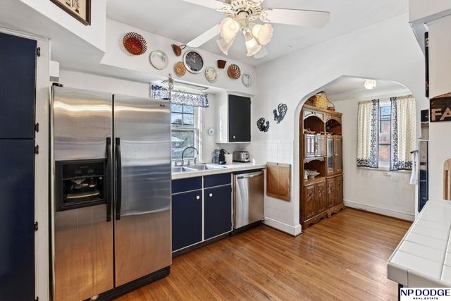 5824 Nicholas Street, Omaha, NE 68132