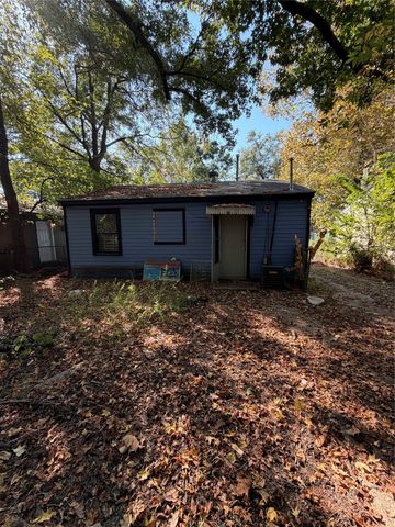 1830 Lyons Street, Shreveport, LA 71108