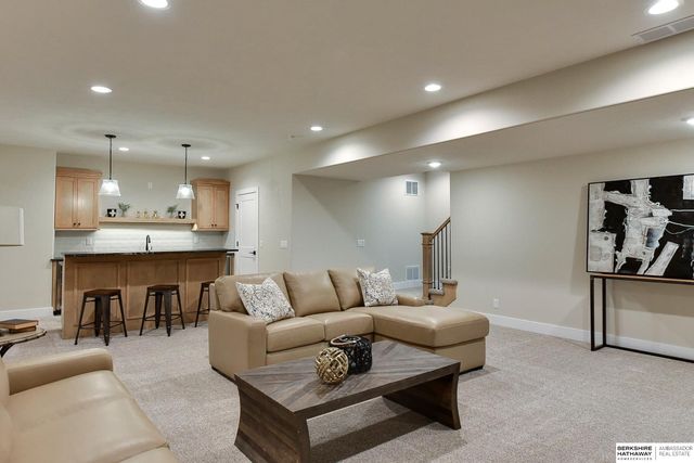 4546 S 202nd Street, Omaha, NE 68135