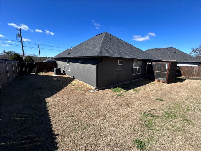 5416 Belaire Circle, Granbury, TX 76048