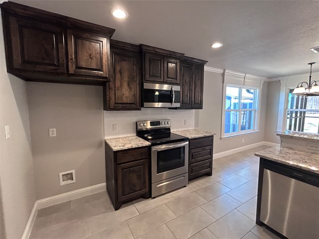 5416 Belaire Circle, Granbury, TX 76048