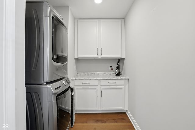 1240 Hillview Drive, Franklin, IN 46131