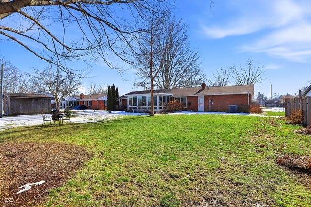 1240 Hillview Drive, Franklin, IN 46131