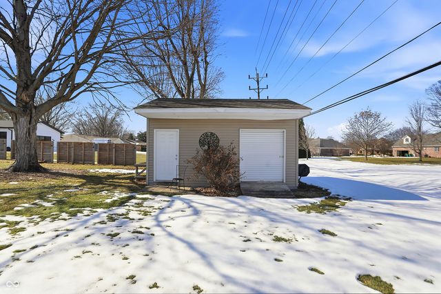 1240 Hillview Drive, Franklin, IN 46131