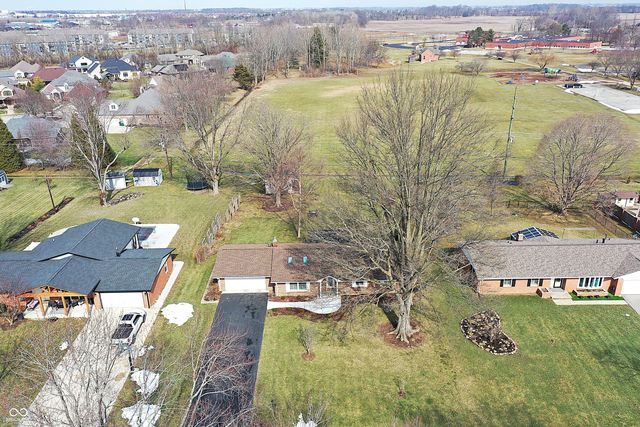 1240 Hillview Drive, Franklin, IN 46131