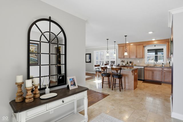 1240 Hillview Drive, Franklin, IN 46131